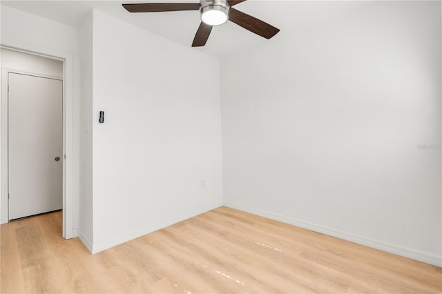 2802 21st St W, Bradenton, FL 34205 - empty room with light wood finished floors and a ceiling fan