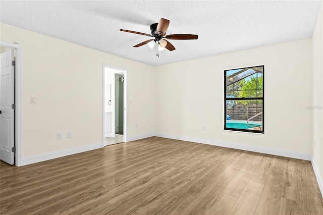 3551 65th Avenue Cir E, Sarasota, FL 34243 - photo 18