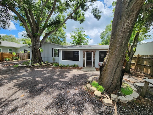 27 Tucker Ave, Sarasota, FL 34232 - photo 2