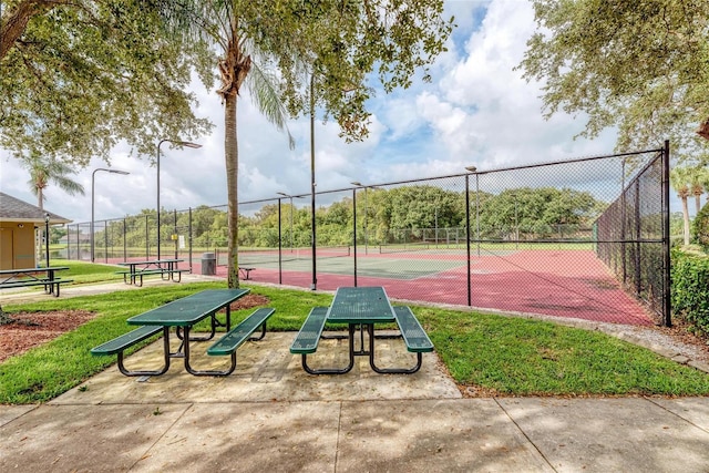 7824 48th Pl E, Bradenton, FL 34203 - view of community featuring a tennis court