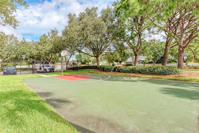 7824 48th Pl E, Bradenton, FL 34203 - view of basketball court with community basketball court
