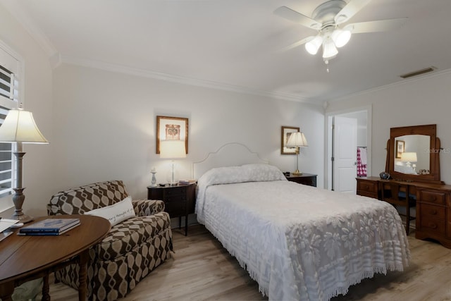 4414 Mount Vernon Dr Unit 1, Bradenton, FL 34210 - bedroom featuring light wood-style floors, ornamental molding, and ceiling fan