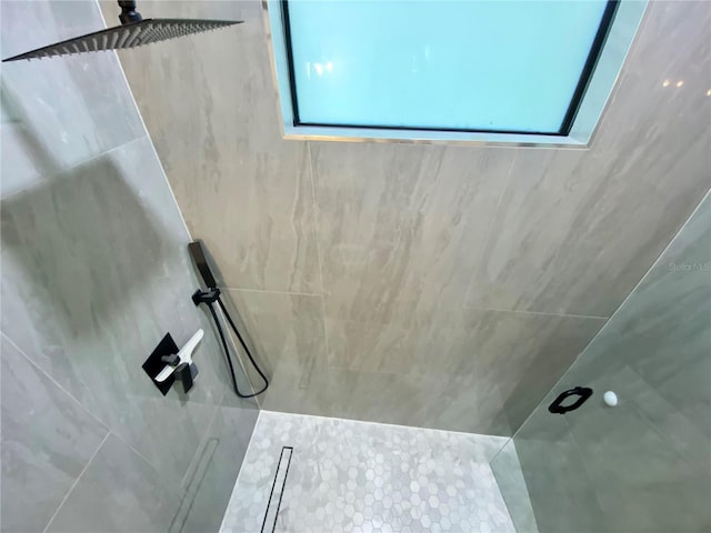 3616 Bellefonte Ave, North Port, FL 34286 - full bath featuring a tile shower