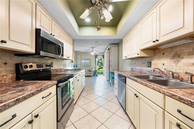 3530 Wilkinson Woods Dr Unit 14, Sarasota, FL 34231 - photo 11