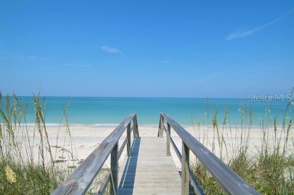 5524 Antilles Dr, Sarasota, FL 34231 - view of home's community featuring a water view