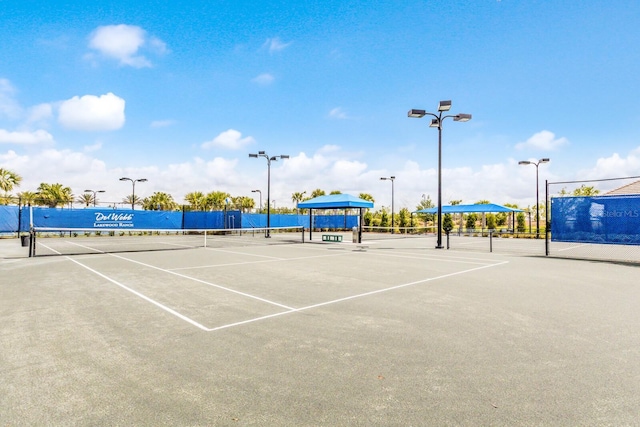 7661 Summerland Cv, Bradenton, FL 34202 - view of tennis court with community basketball court