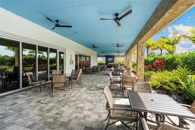 4735 Cassio Ct, Bradenton, FL 34211 - view of patio / terrace with outdoor dining area and ceiling fan