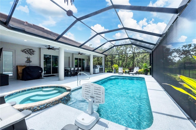 16038 39th Gln E, Parrish, FL 34219 - view of pool featuring ceiling fan, a patio, a pool with connected hot tub, and a lanai