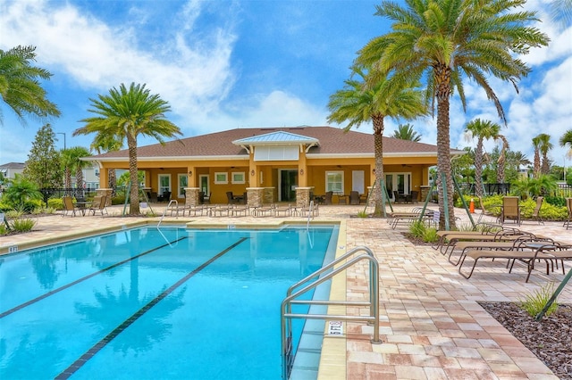 11223 Spring Gate Trl, Bradenton, FL 34211 - community pool with a patio