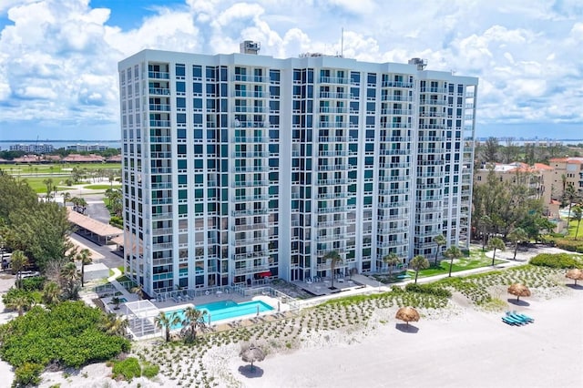 2425 Gulf Of Mexico Dr Unit 10F, Longboat Key, FL 34228 - view of apartment building / complex