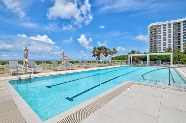 2425 Gulf Of Mexico Dr Unit 10F, Longboat Key, FL 34228 - view of community pool