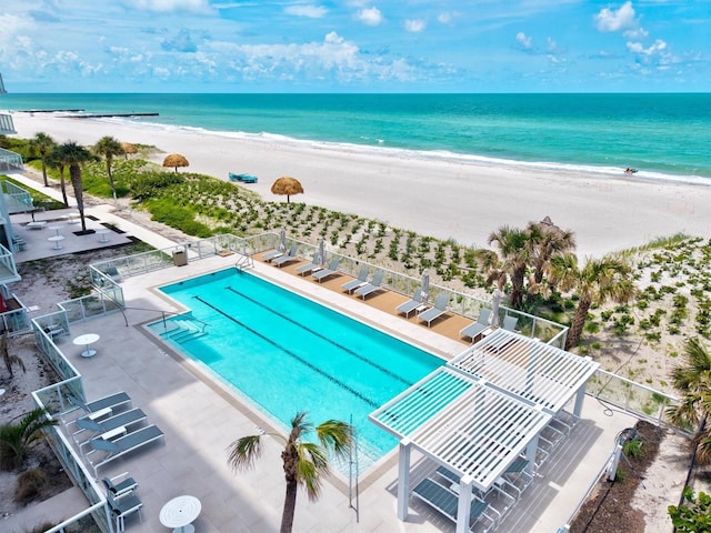 2425 Gulf Of Mexico Dr Unit 10F, Longboat Key, FL 34228 - aerial view of a pool area