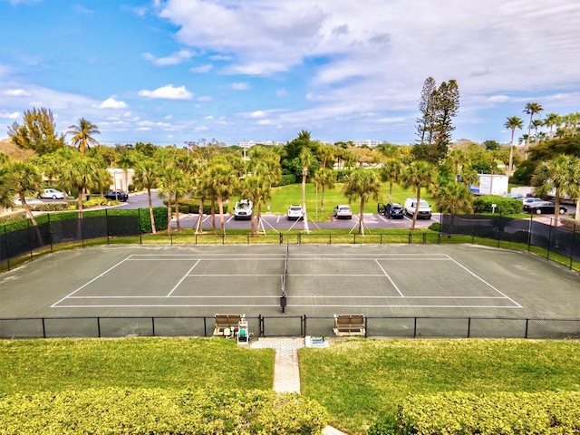 2425 Gulf Of Mexico Dr Unit 10F, Longboat Key, FL 34228 - view of tennis court
