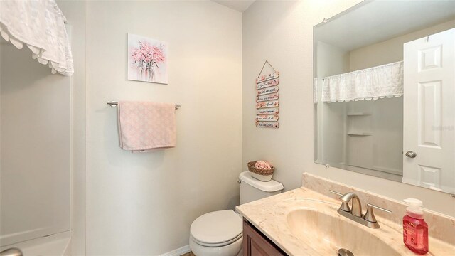 8907 White Sage Loop, Lakewood Ranch, FL 34202 - bathroom with vanity and curtained shower