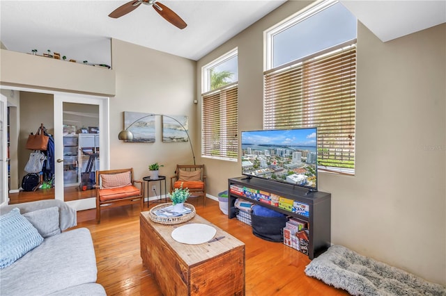 200 Cocoanut Ave Unit 1, Sarasota, FL 34236 - living area featuring ceiling fan and wood finished floors