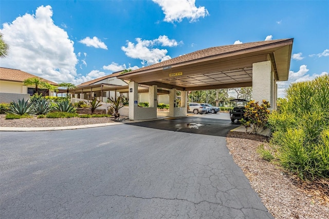 618 Bird Bay Dr S Unit 113, Venice, FL 34285 - view of parking