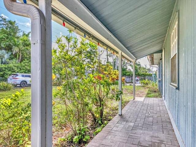 2818 Olympic St, Sarasota, FL 34231 - photo 5