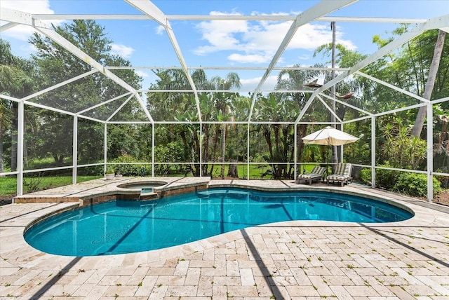 21705 67th Ave E, Bradenton, FL 34211 - view of swimming pool with a pool with connected hot tub, a patio, and a lanai