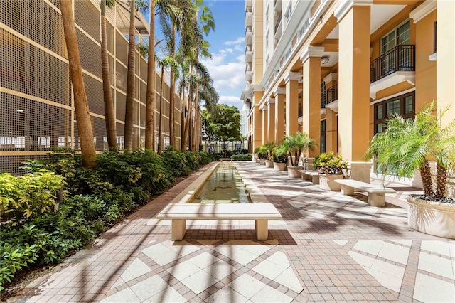 750 N Tamiami Trl Unit 1005, Sarasota, FL 34236 - view of property's community