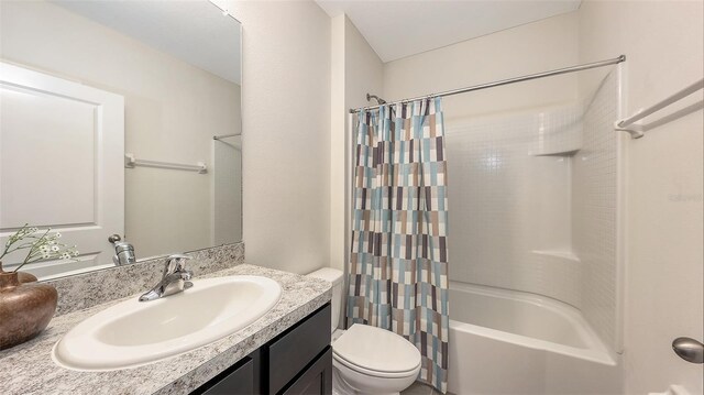 3813 Willow Branch Pl, Palmetto, FL 34221 - full bath featuring vanity and shower / tub combo with curtain
