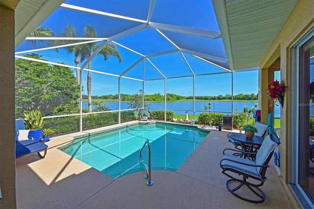 10571 Old Grove Cir, Bradenton, FL 34212 - outdoor pool with a water view, a patio area, and a lanai