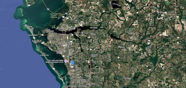 1999 Carmichael Ave, Sarasota, FL 34234