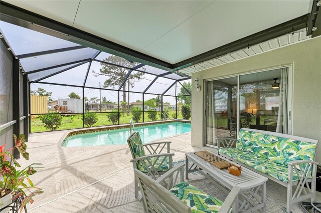 237 Saxon Cir, Venice, FL 34293 - swimming pool with a patio and a lanai