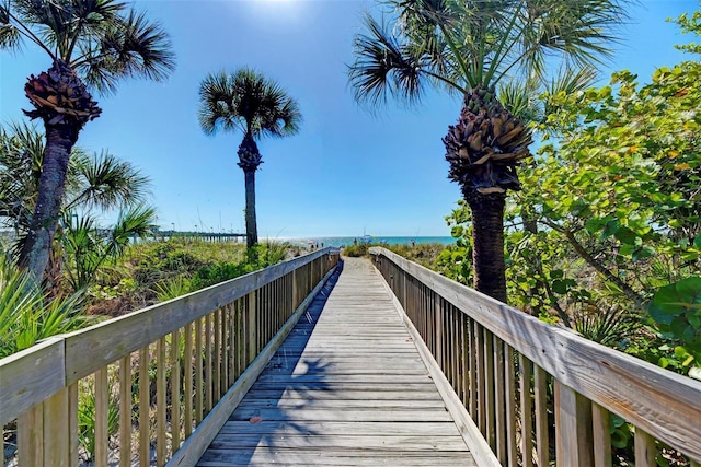 237 Saxon Cir, Venice, FL 34293 - surrounding community with view of water and beach