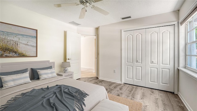 8239 Cypress Hollow Dr, Sarasota, FL 34238 - photo 28