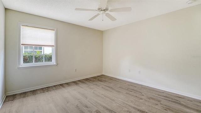 8239 Cypress Hollow Dr, Sarasota, FL 34238 - photo 33