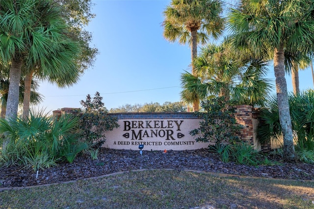 8260 Berkeley Manor Blvd, Spring Hill, FL 34606 - view of community sign