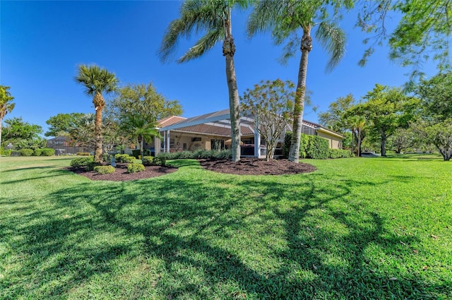 8315 Eagle Xing, Sarasota, FL 34241 - view of green lawn
