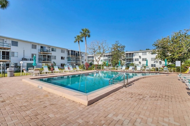 5891 Welcome Rd Unit I6, Bradenton, FL 34207 - community pool with a patio area