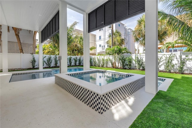 646 Calle Del Otono, Sarasota, FL 34242 - view of swimming pool with a fenced backyard and an in-ground hot tub