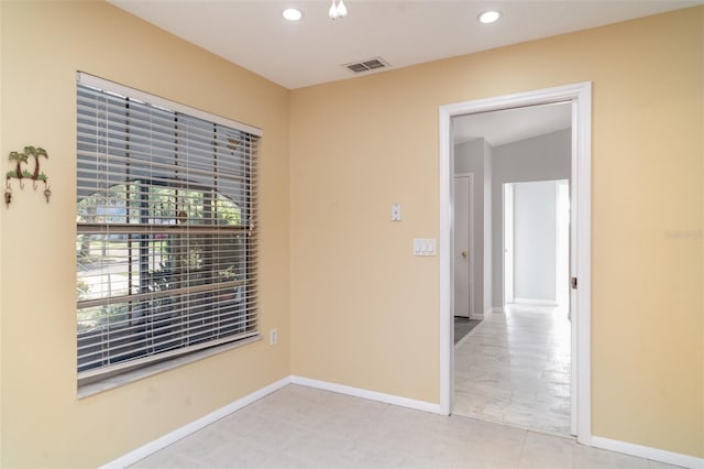 3805 Sandpointe Dr, Bradenton, FL 34205 - empty room featuring recessed lighting and baseboards