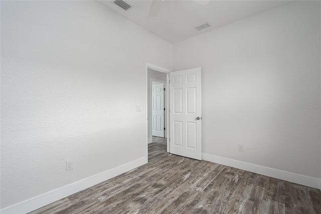 1515 2nd Ave W, Palmetto, FL 34221 - unfurnished room featuring wood finished floors and a ceiling fan