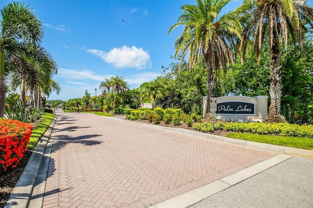 7747 33rd St E, Sarasota, FL 34243 - view of decorative road featuring curbs
