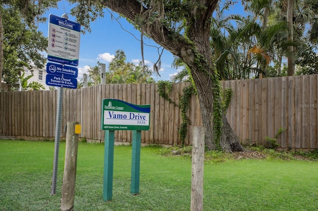 8985 Pohoy Ave, Sarasota, FL 34231 - exterior view
