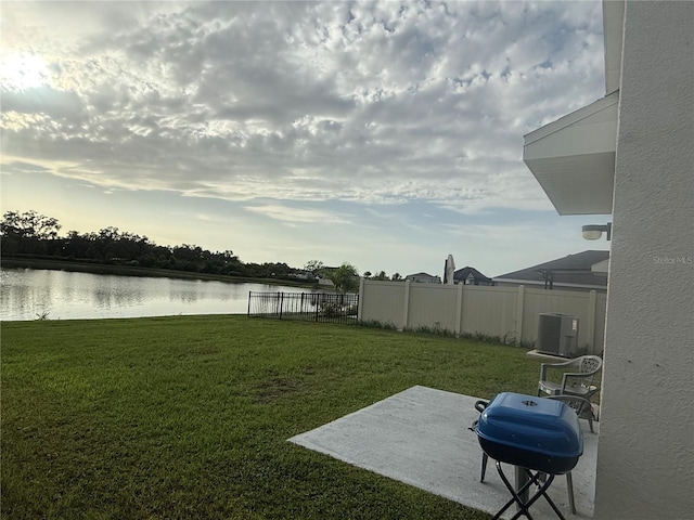 2824 Rock Sound St, Bradenton, FL 34208 - view of yard with a water view and a patio area