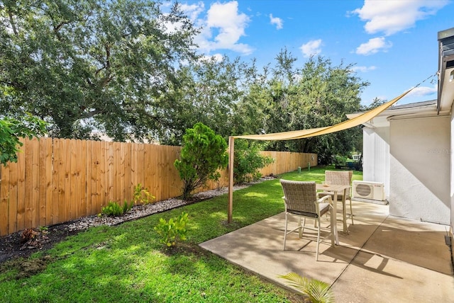 4309 Chinaberry Cir, Bradenton, FL 34208 - fenced backyard with a patio