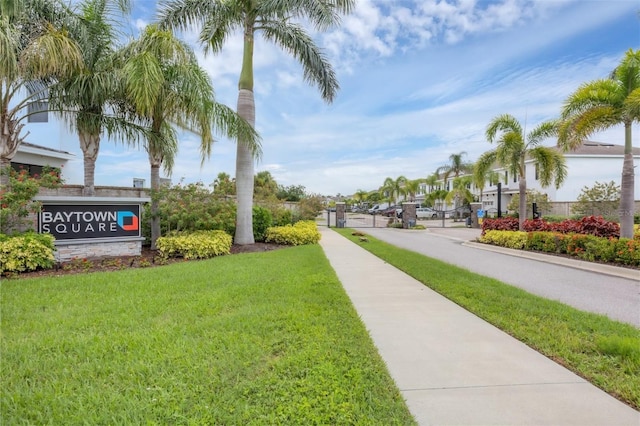 6454 Baytown Dr, Sarasota, FL 34240 - view of community with a lawn