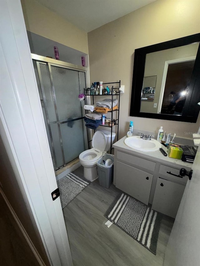 629 Spring Oaks Blvd, Altamonte Springs, FL 32714 - full bath featuring wood finished floors, vanity, and a stall shower