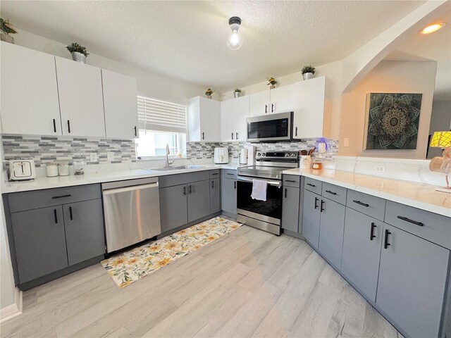 2122 Pleasure Run Dr, Ruskin, FL 33570 - photo 2