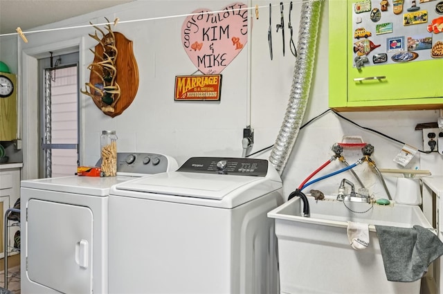 6002 34th Ave W, Bradenton, FL 34209 - washroom featuring washing machine and dryer