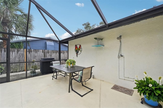 6002 34th Ave W, Bradenton, FL 34209 - sunroom with outdoor dining area
