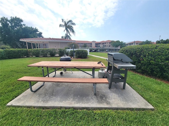 6507 Stone River Rd Unit 302, Bradenton, FL 34203 - view of community featuring a lawn