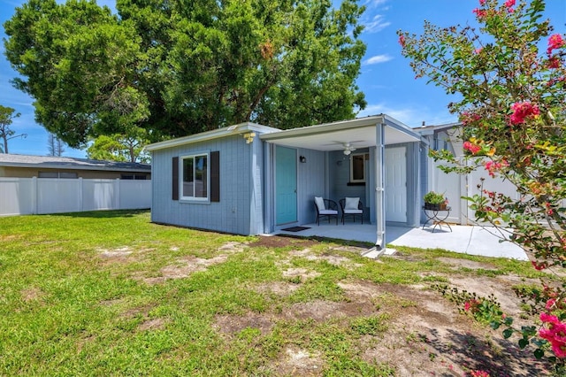 2432 Aspinwall St, Sarasota, FL 34237 - photo 35