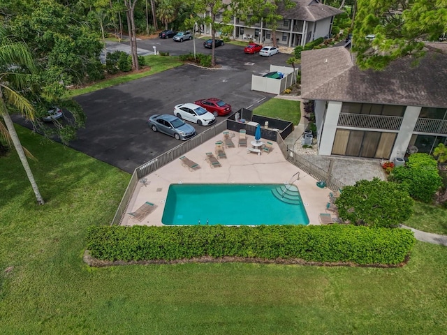 3003 Quail Holw Unit 10, Sarasota, FL 34235 - aerial view of a pool area