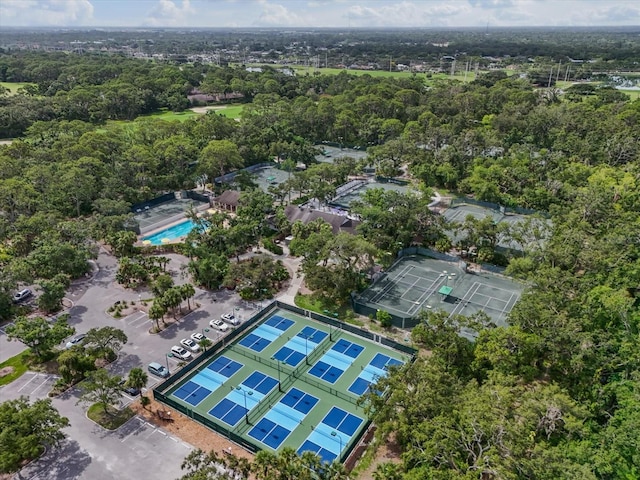 3003 Quail Holw Unit 10, Sarasota, FL 34235 - bird's eye view of a pool area