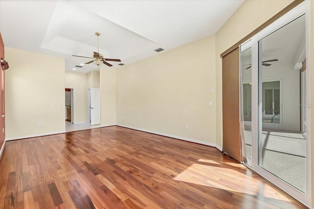7005 Goldrush Ln, Bradenton, FL 34201 - unfurnished room with a ceiling fan and wood finished floors